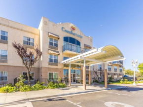 Отель Comfort Inn Hanford Lemoore  Ханфорд